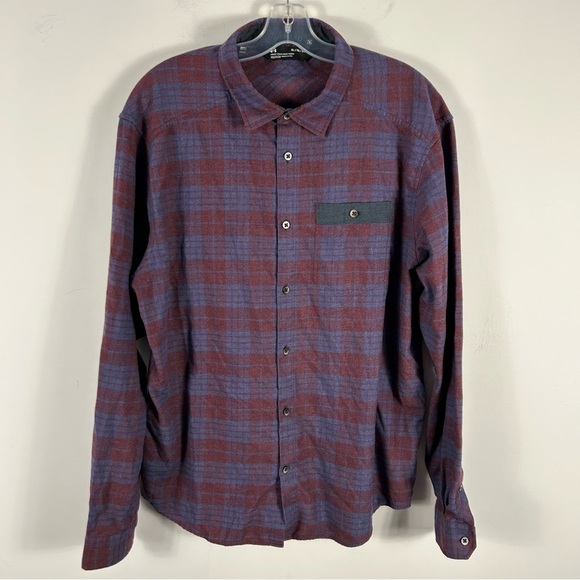 ❤️ Under armour Men's Plaid Button-Up Shirt - Burgundy and Blue loose XL - Picture 3 of 11
